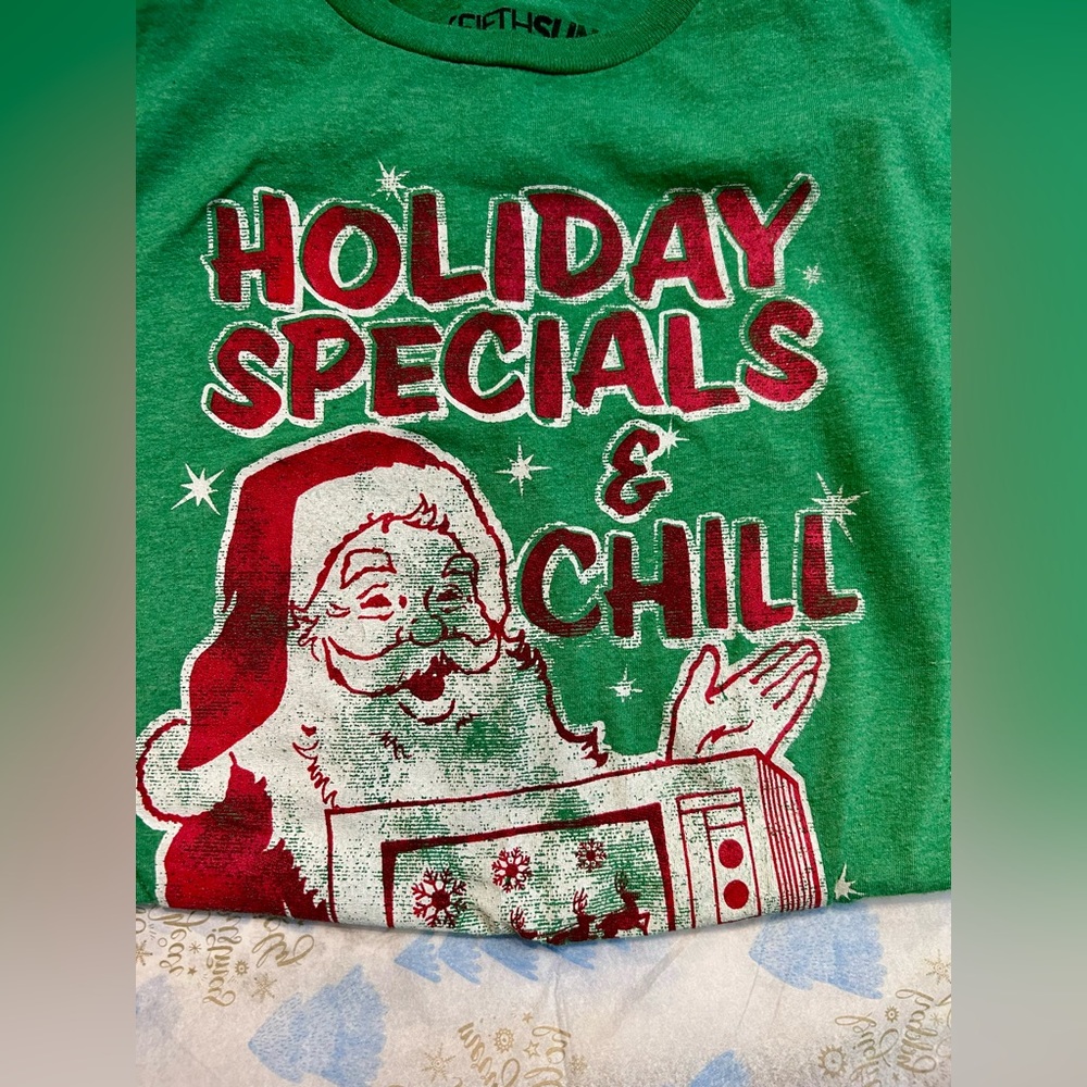 Fifth Sun Green Holiday Specials Men’s T-Shirt - Picture 4 of 4